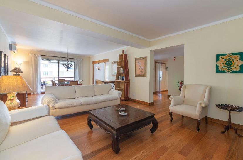Apartamento Dentro Da Marina De فيلامورا الغرفة الصورة